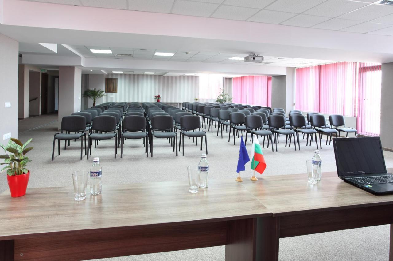 Teodora Palace Hotel Ruse Ngoại thất bức ảnh
