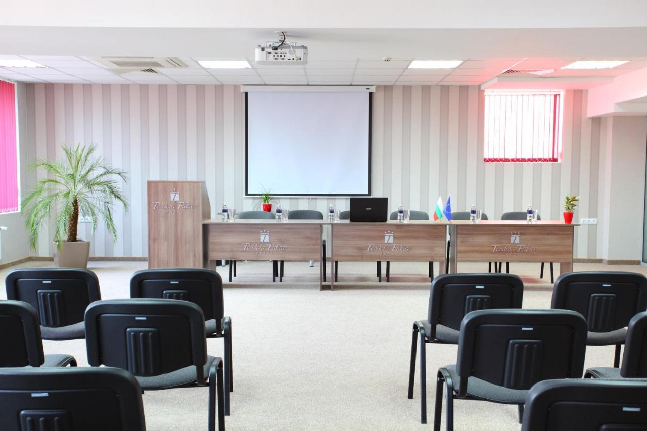 Teodora Palace Hotel Ruse Ngoại thất bức ảnh