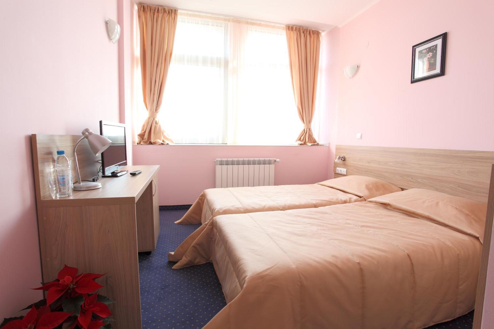 Teodora Palace Hotel Ruse Ngoại thất bức ảnh